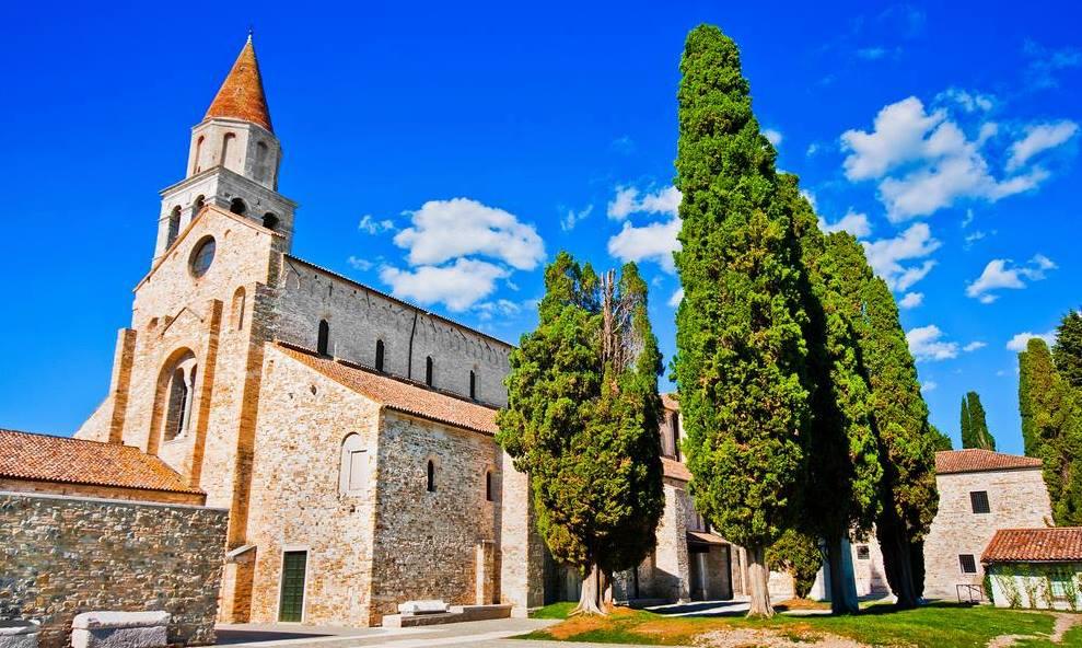 Copertina per Una passeggiata tra storia e letteratura nella Basilica di Aquileia